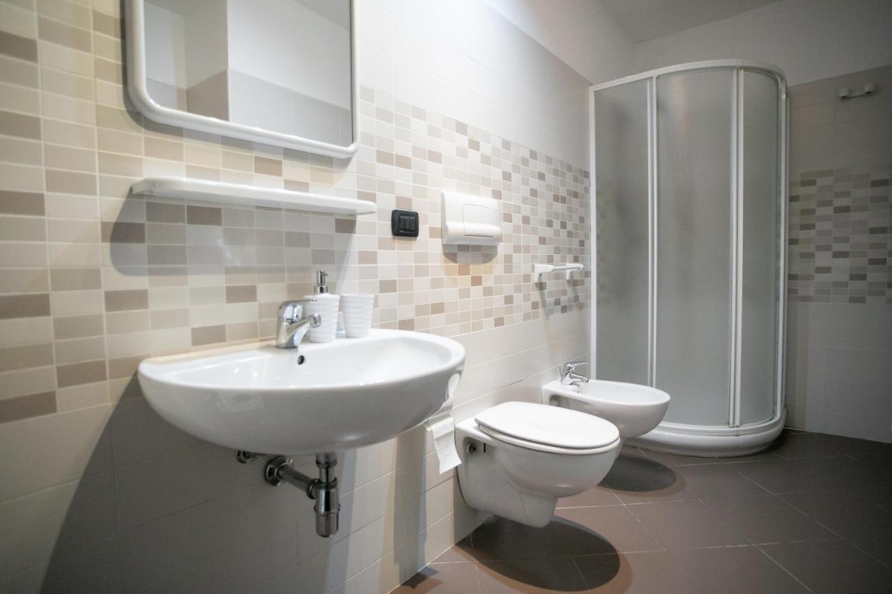 La Chicca Di Paola Apartman Lovere Kültér fotó